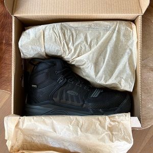 Men's Keen Utility Kansas City Mid Waterproof Boot size 11 Black